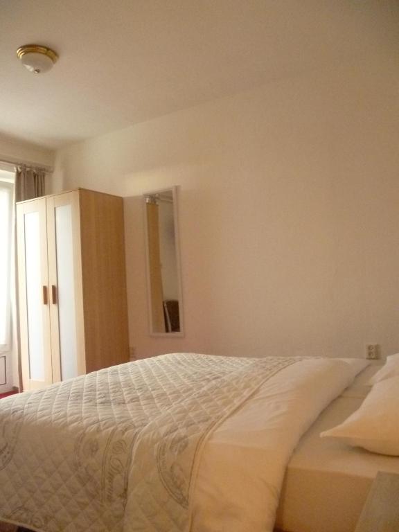Hotel Pension Oranje Valkenburg aan de Geul Rum bild
